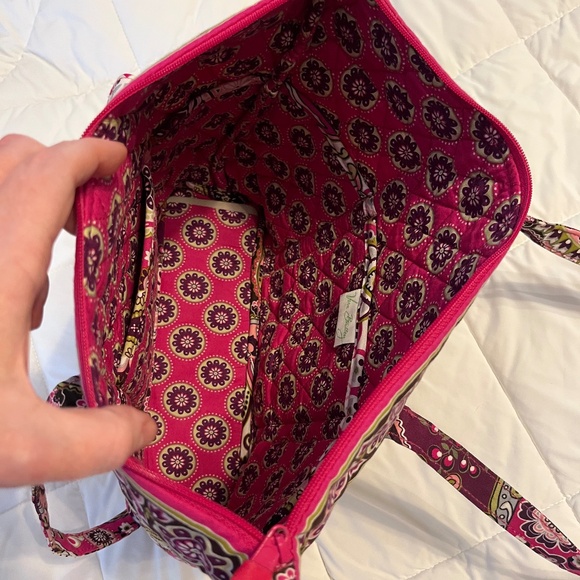 Vera Bradley x3!!! Very Berry Paisley Zip Tote, Kisslock Wallet & Small Bag - Picture 4 of 7